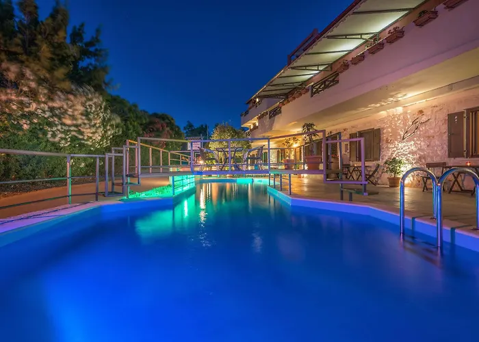 Dante\'S Maisonettes